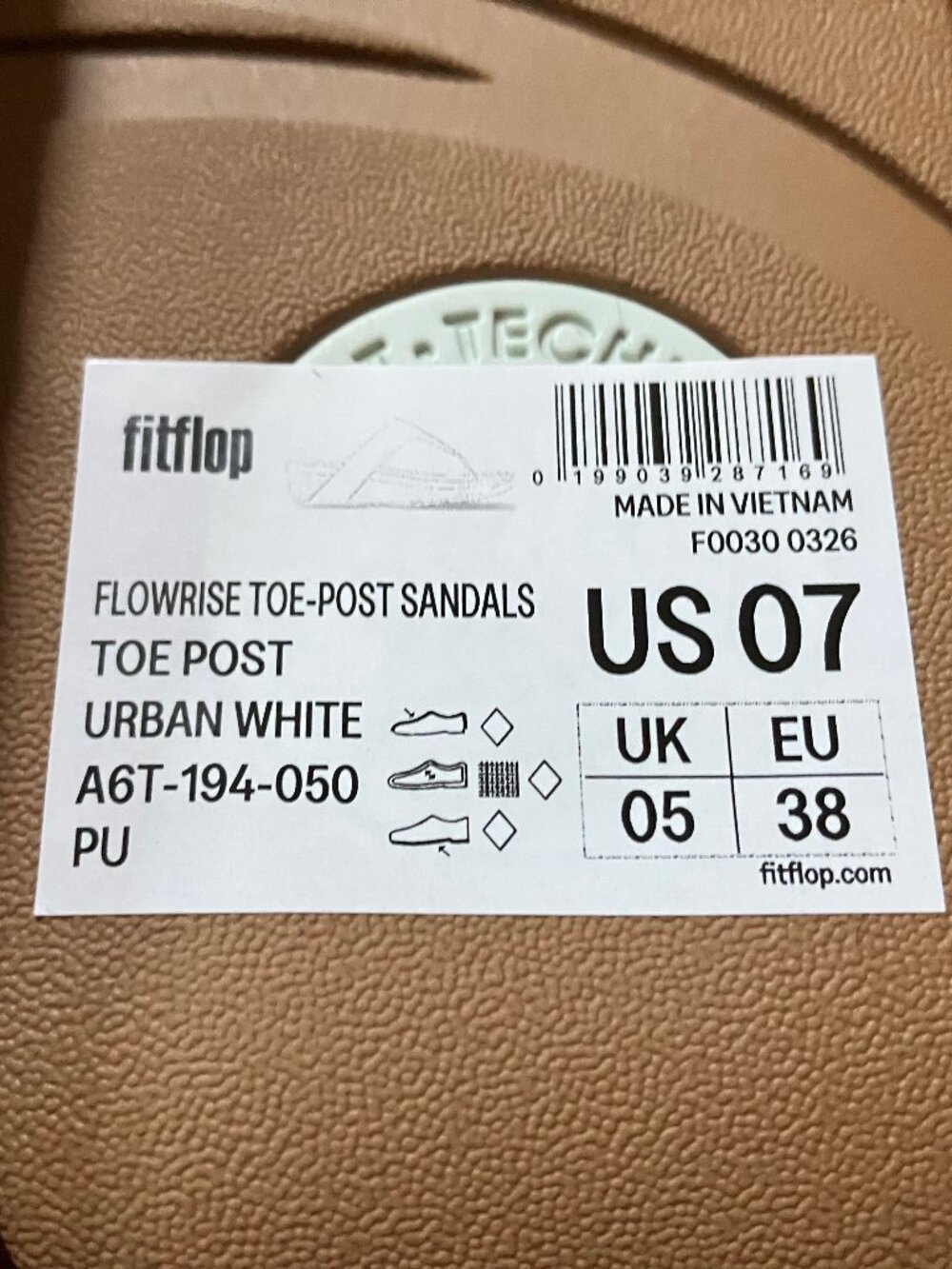 FitFlop Flowrise sandal, size 7 - Picture 9 of 9